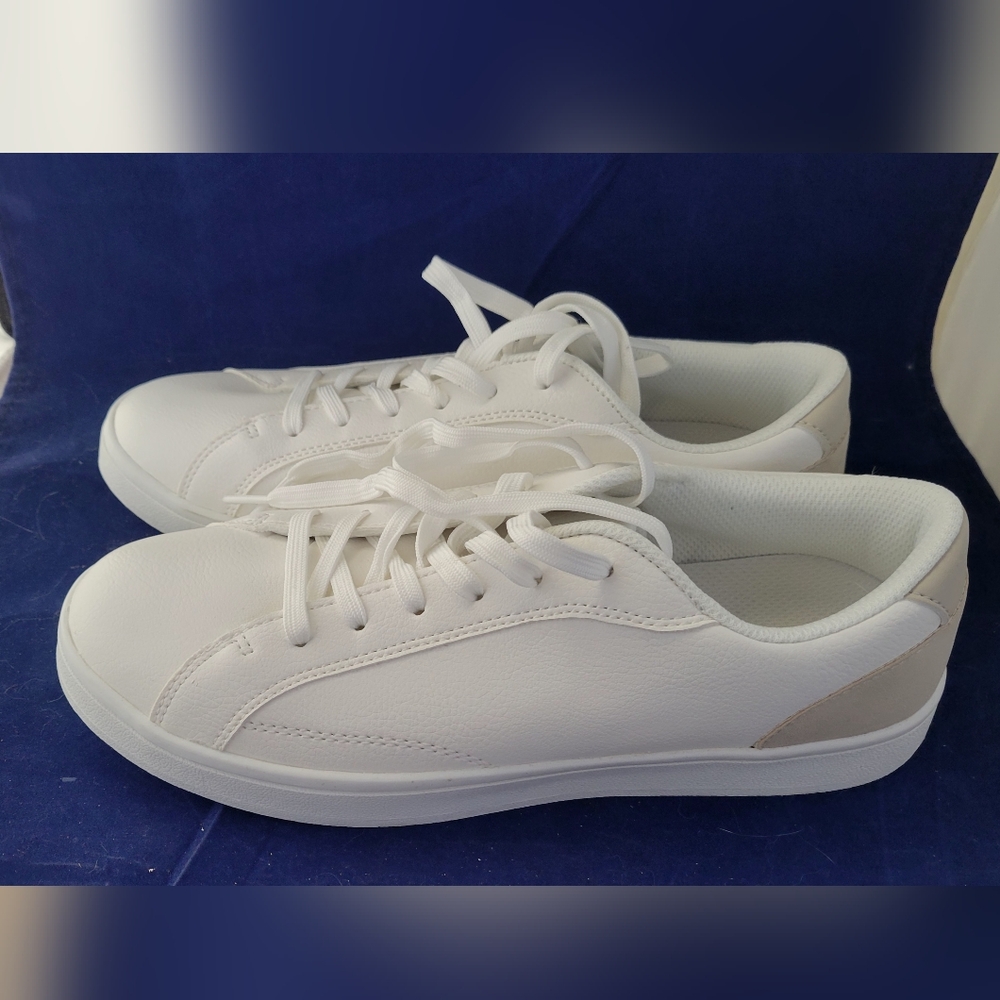 NWOT Natural Reflections NR Men's Size 8 White Shoes